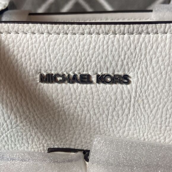 BNWT - MICHAEL KORS JET SET TRAVEL TOTE OPTIC WHITE - Picture 9 of 9